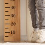 Tabela de peso e altura infantil: descubra se seu filho está crescendo de forma saudável com base nos padrões da OMS. Valores de 0 a 18 anos.