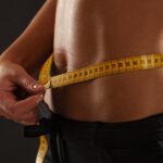 Descubra 10 dicas de emagrecimento para o verão 2026 com foco em saúde, estética e suplementação para resultados rápidos e sustentáveis.